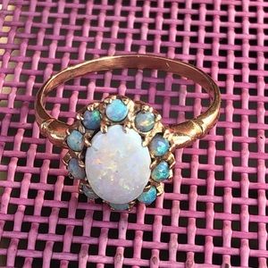 10kt yellow gold opal cluster ring…7 1/2